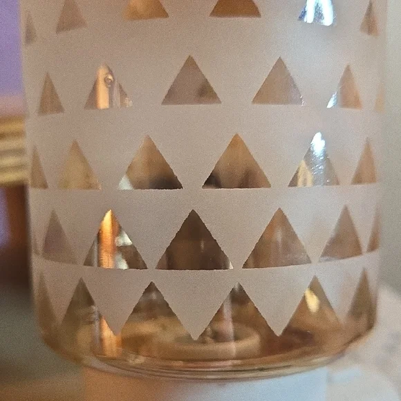 Geometric Patterned Night Light - Picture 3 of 7